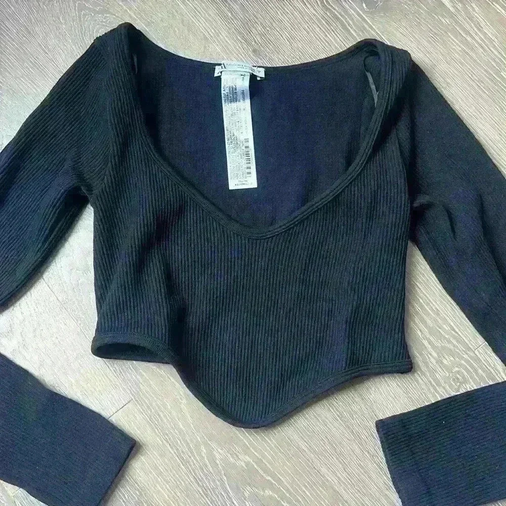 Zara Black Ribbed Long Sleeve Crop Top